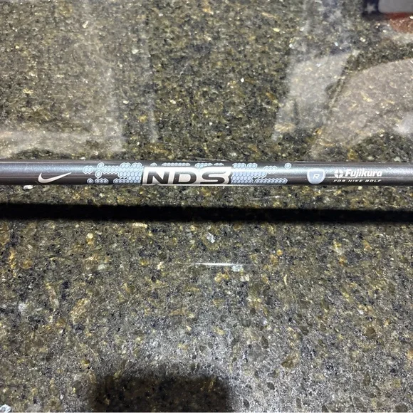 Nike NDS PW Fujikura NDS Regular Flex Graphite Pitching Wedge LH - Picture 6 of 9